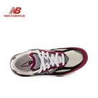 New Balance  FuelCell 990 V6