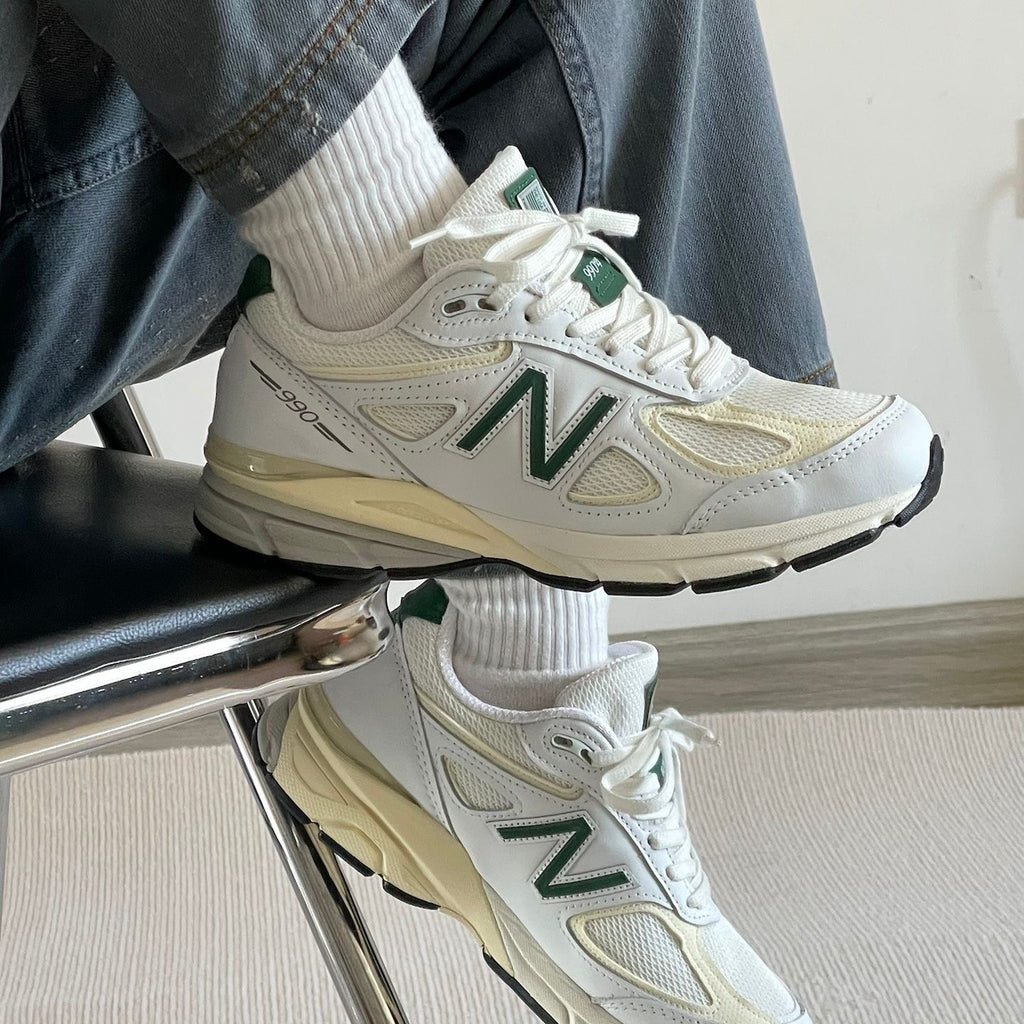 New Balance  FuelCell 990 V6