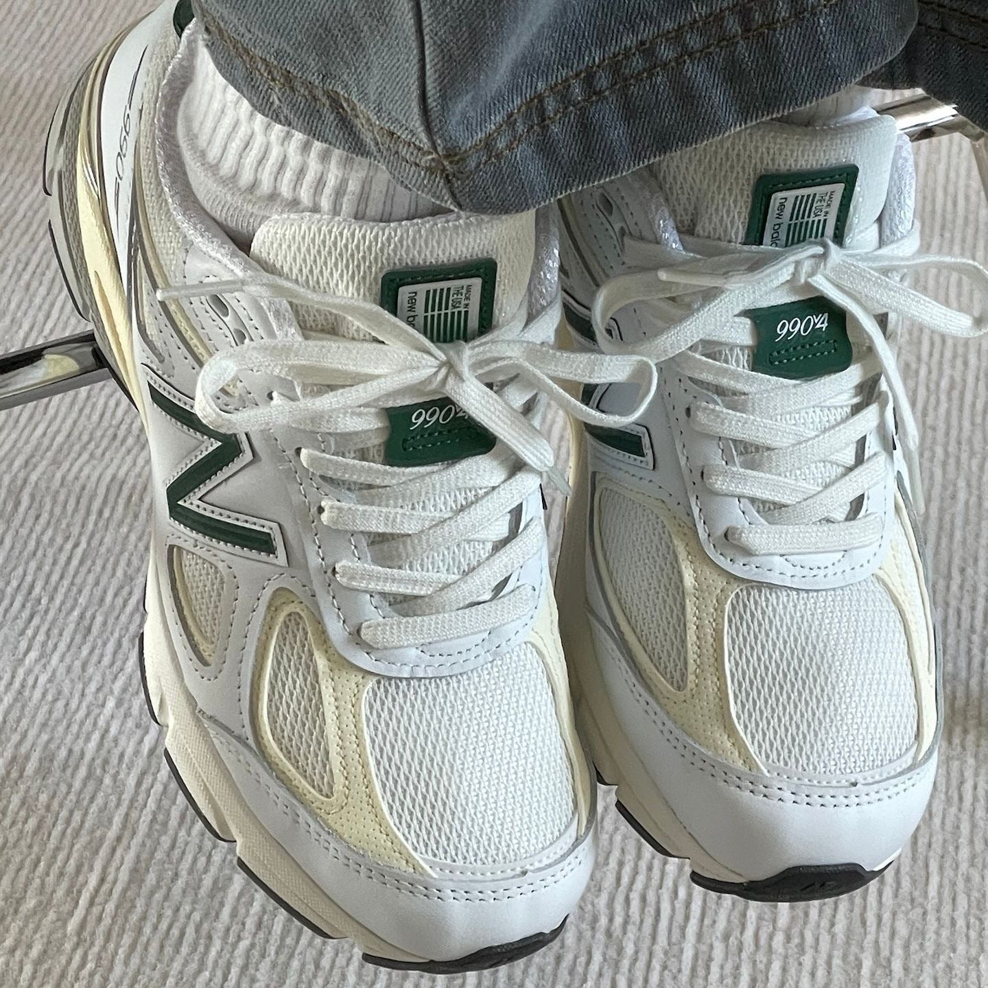 New Balance  FuelCell 990 V6